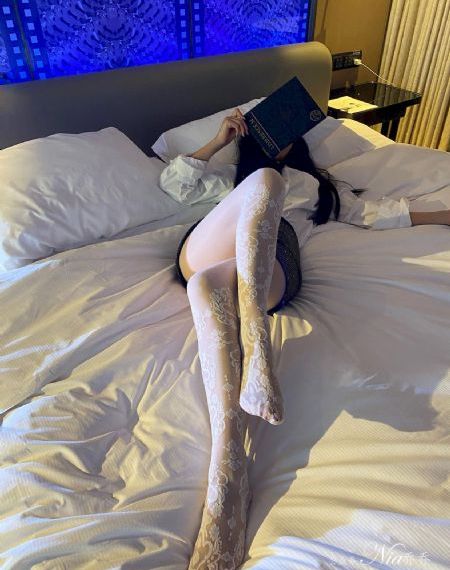 裙子下面_BD英语超清在线观看