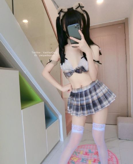 黑色的五叶草_BD英语高清视频观看